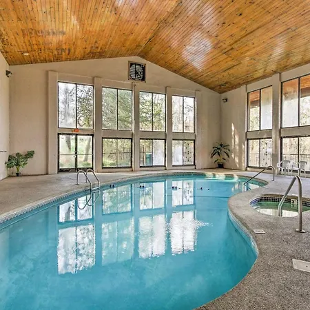Spacious Resort Condo Central Locale By Dollywood